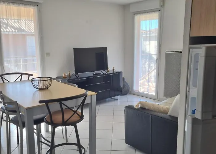 T3 Piscine-acces Direct - * Marseillan (Herault)